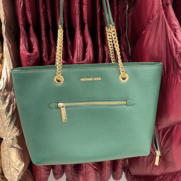 MICHAEL KORS
Jet Set Medium Front Zip Pebbled Leather Chain Tote Bag
Jewel Green - Picture 10 of 16